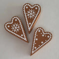 Load image into Gallery viewer, Gingerbread Heart Treat Box