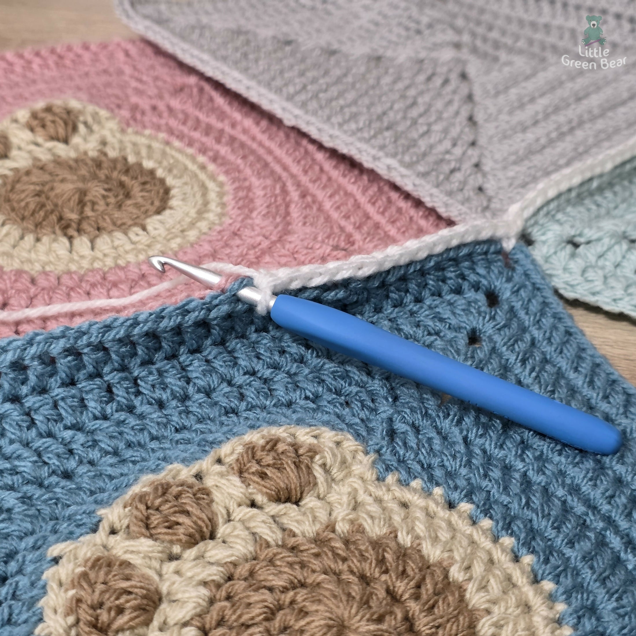 Puppy Pawprint Blanket Crochet Pattern, Blanket Crochet Pattern
