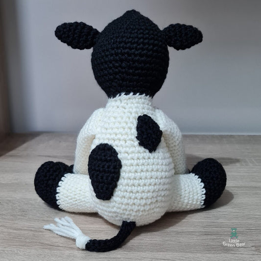 PDF Cow Crochet Pattern, Frannie the Friesian Cow Crochet Pattern, Crochet Pattern, Cow Amigurumi Pattern