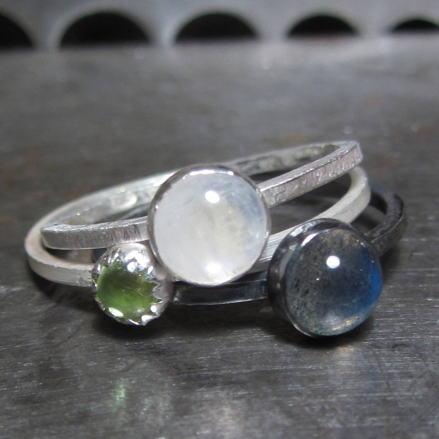 White Moonstone, grey labradorite and green peridot stacking rings in sterling silver 925, moonstone ring stack, gemstones rings