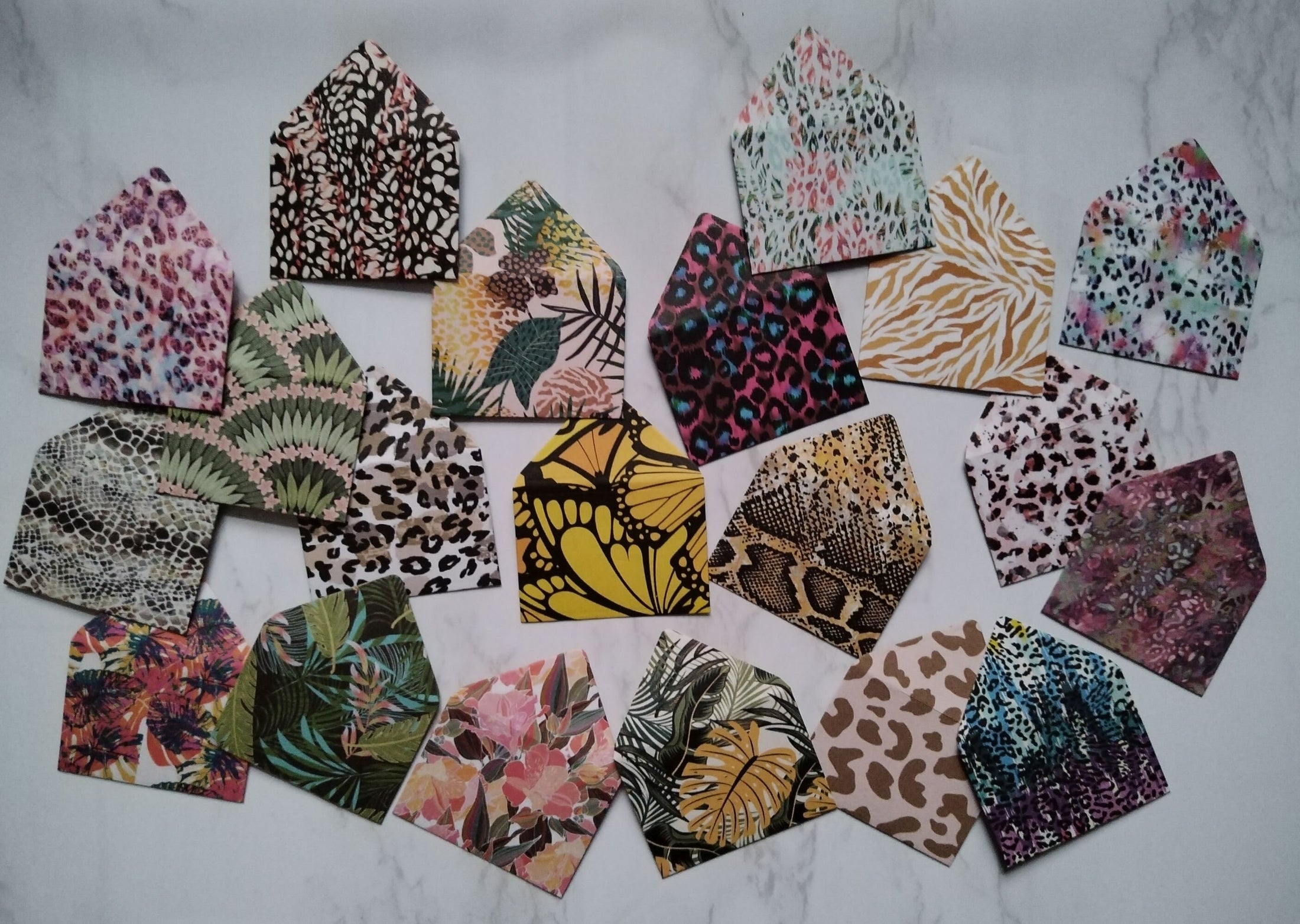 20 Mini Origami Envelopes - Wild Things