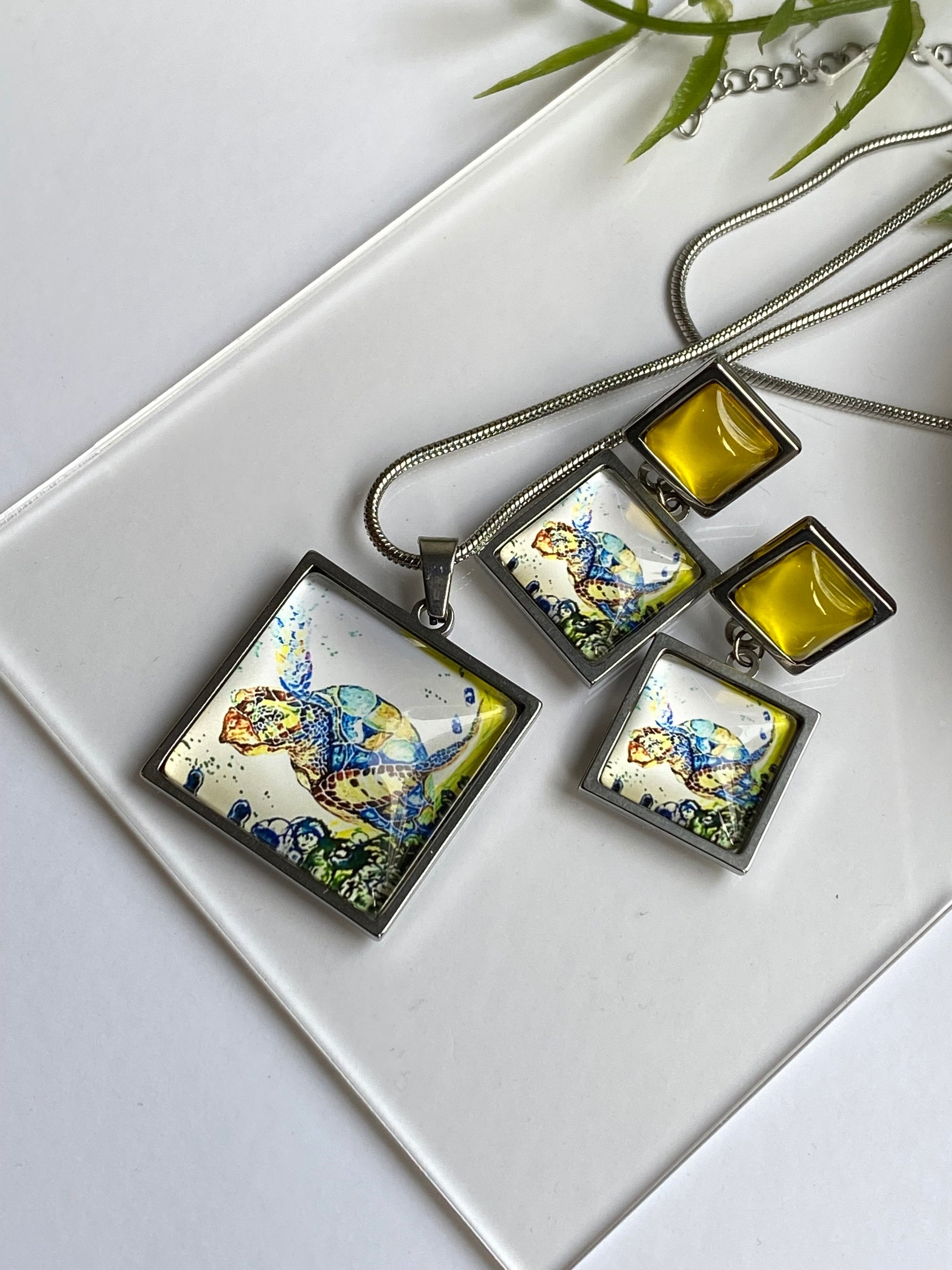 Turtle Art Inspired Earrings, Wearable Art Gift Idea, Turtle Lover Gift, Animal Fashion Earrings, Ocean Inspired Jewellery Set, Sea Turtle