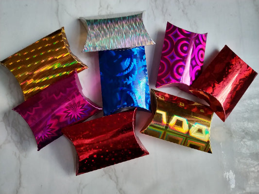 20x Mini Metallic Pillow Boxes - Perfect for little gifts.
