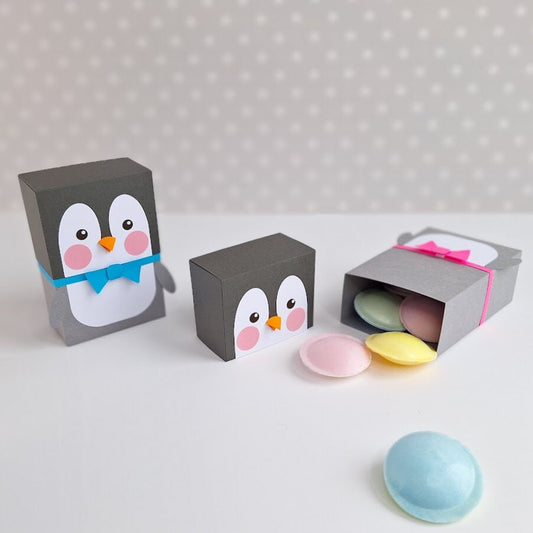 Cute Little Penguin Treat Box/ Party Favour Boxes / Treat Box / Paper Toy