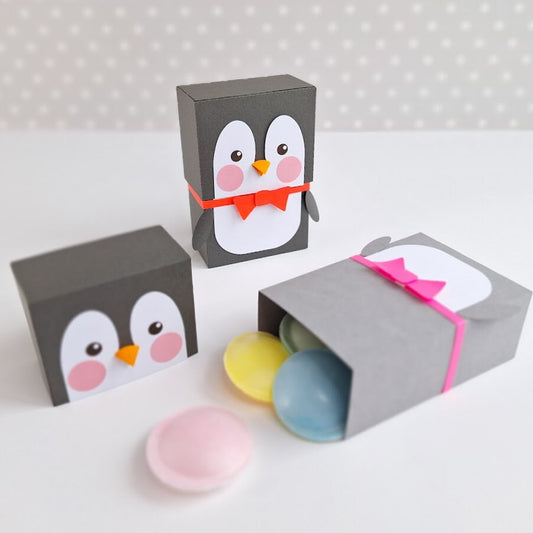 Cute Little Penguin Treat Box/ Party Favour Boxes / Treat Box / Paper Toy