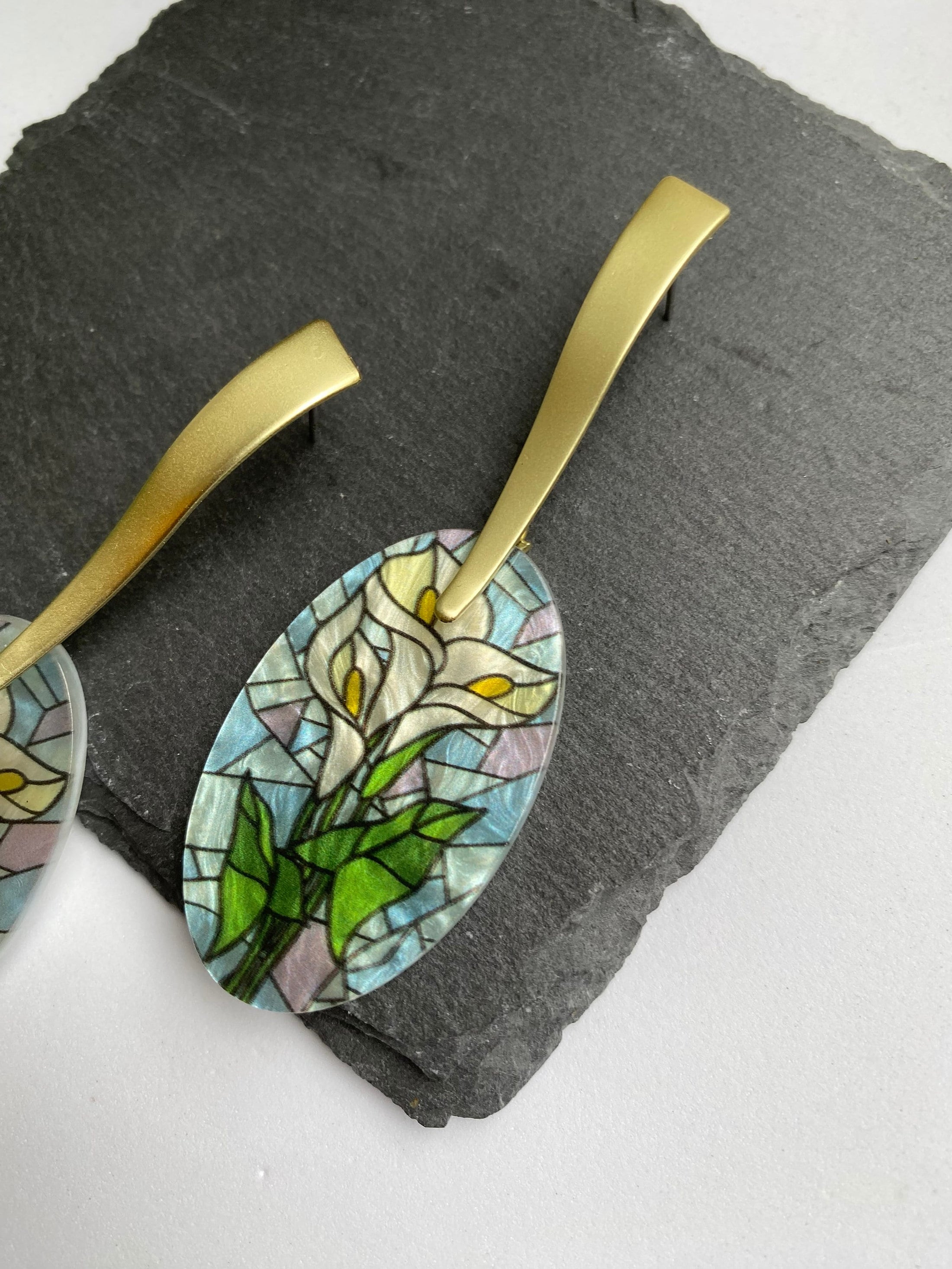 Lily Floral Drop Earrings, Long Gold plated Earring Connectors, Summer Jewellery for Moms, Cala Lily Statement Earrings for Ladies