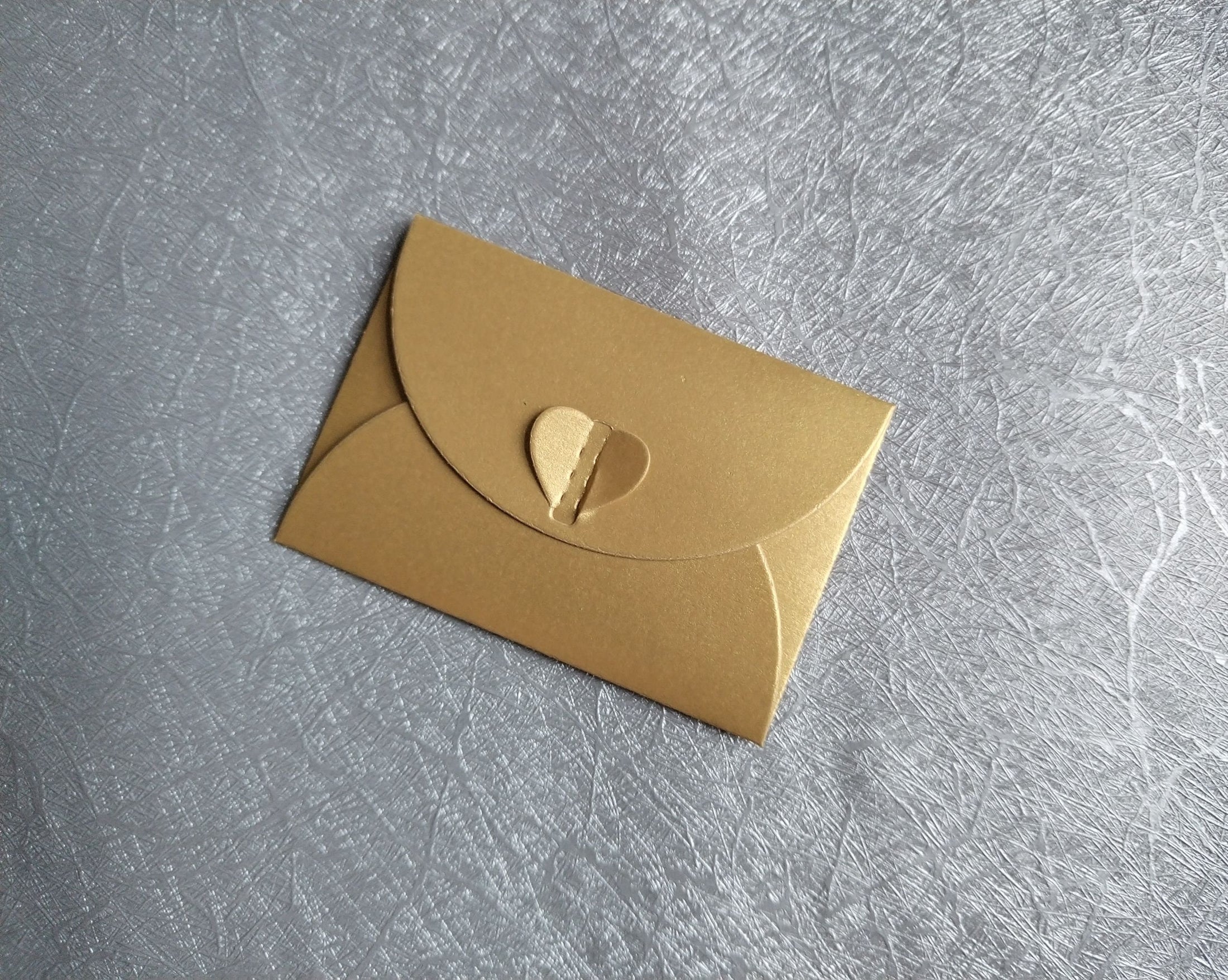 Mini Heart Closure Envelopes - Hand Made - 4.2 x 6.2cm