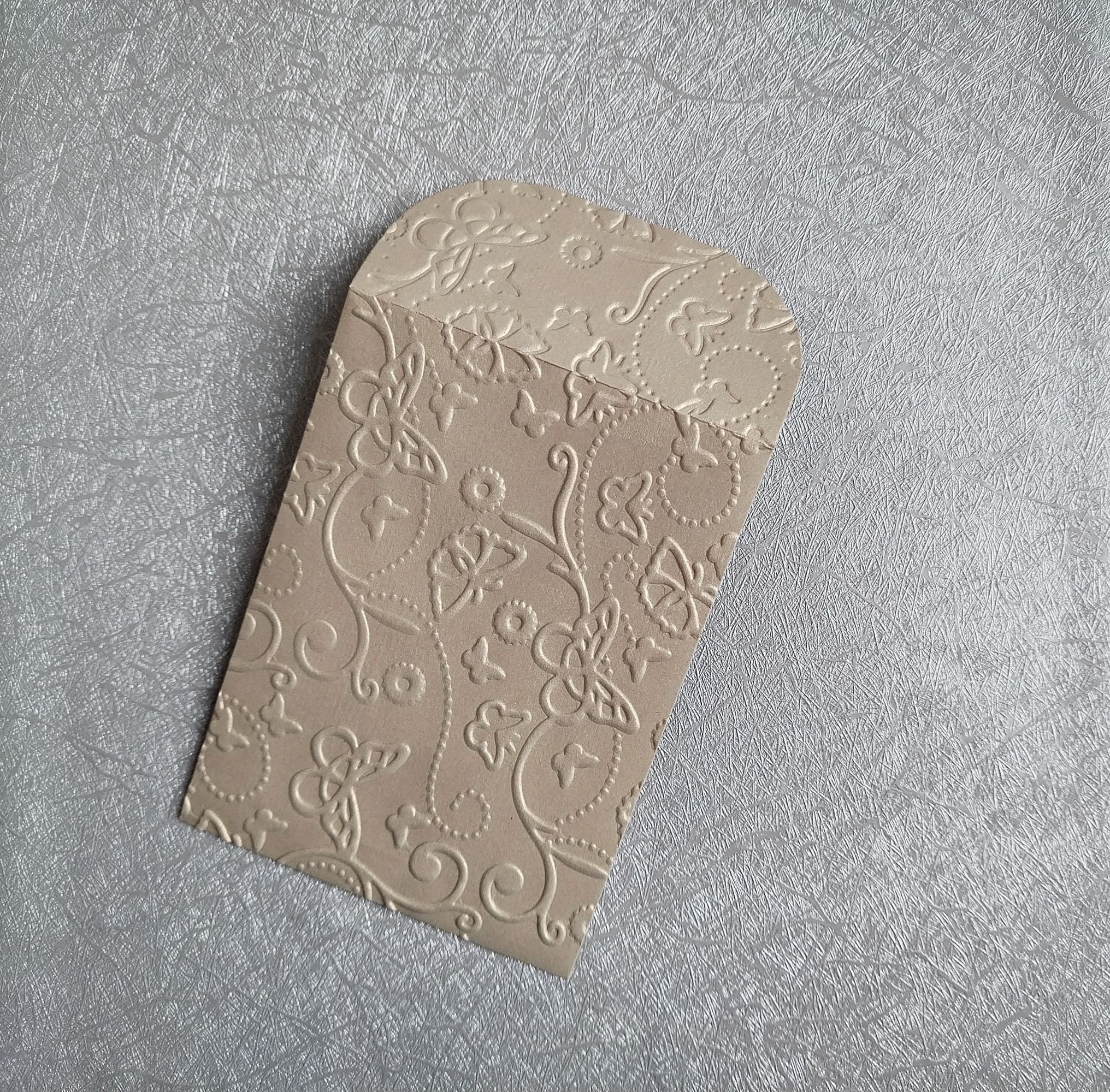 Butterfly Swirls Embossed Envelopes - 10 x 7.5cm