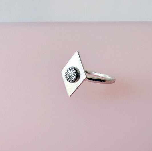 Silver Daisy Ring - MaisyPlum