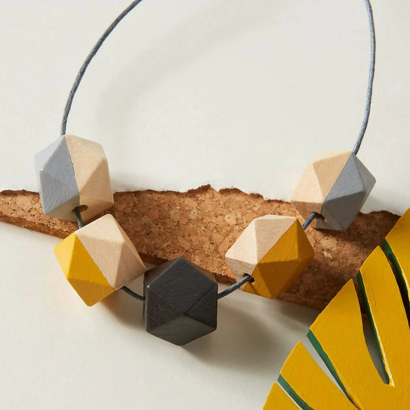 Minimalist on sale statement necklace